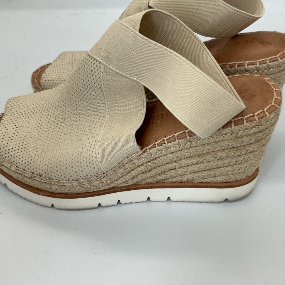 Women's Kenneth Cole “gentle souls”Beige Elastic Strap Espadrille Sandals - Picture 3 of 6